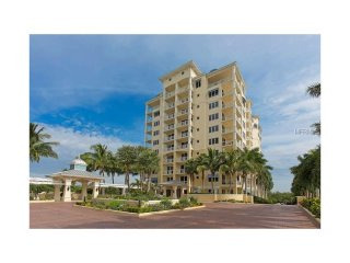 4 bedroom Town House For Sale: 2050..