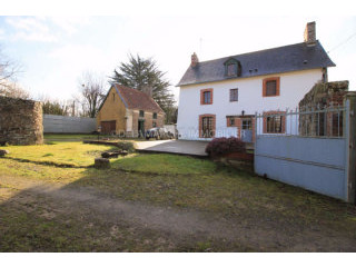 3/4 Bedroom Stone House With 2nd House..