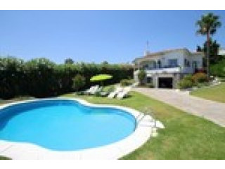 4 Bedrooms - Villa - Malaga - For Sale