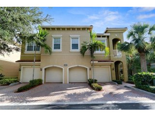 3 bedroom Residence For Sale: Palm..