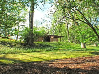 4 bedroom House For Sale: 29 Usonia..