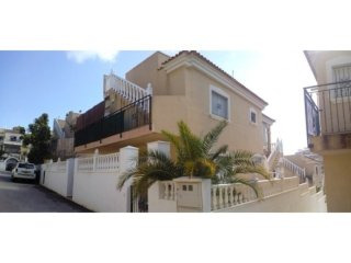 4 Bedrooms - Villa - Alicante - For Sale