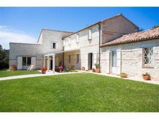 6 bedroom House For Sale: Sirolo..