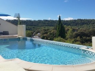 Attractive Villa With 3 Bedrooms On..