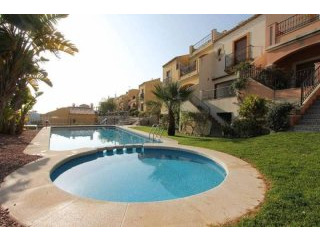 2 Bedroom 2 Bathroom Townhouse In..