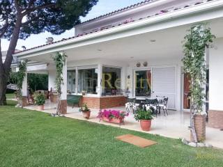 Luxury seasonal rental in La Gavina..