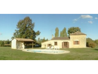 APS1923 3 Bedroom country house with..
