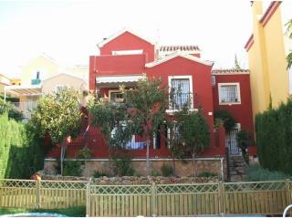 Villa for sale in Las Lomas de Pozuelo..