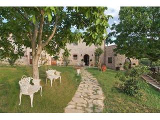 9 bedroom House For Sale: Umbria..