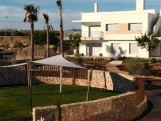 2 Bedroom 2 Bathroom Bungalow In Los..
