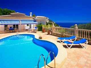 4 Bed 3 Bath Villa..