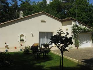 Recent 3 bedroom house, close to..