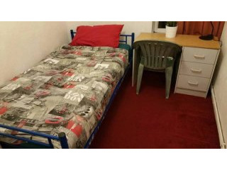 Single Room In Canary Wharf/westferry
