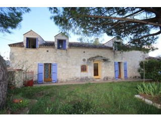 Beautiful character 5 bed stone house..