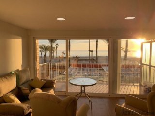 Maravilloso apartamento en la primera playa línea del mar..