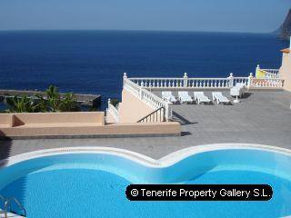 Apartment For Sale in Acantilado De Los..