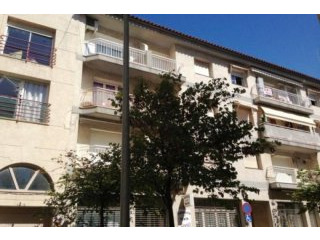 ROSES: Fantastic downtown flat with 3..