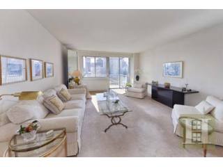 2 bedroom Apartment For Sale: 515 EAST..