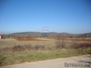 ISTRA, ROVINJSKO SELO, građevinsko zemljište do asfalta