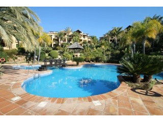 3 Bedroom Middle Floor Apartment