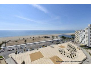 EMPURIABRAVA: Renovated apartment..