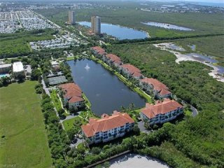 2 bedroom Condominium For Sale: Fort..