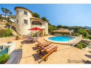 This detached two bedroomed villa for sale features open..