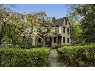 4 bedroom House For Sale: 6 Sunset..