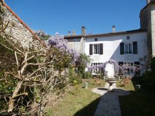 Townhouse in good condition