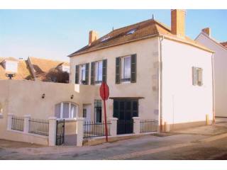 2 bedroom Character For Sale: 03500..