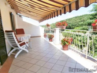 VRSAR-apartmanska kuća