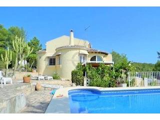 Superb Villa With Separate Guest..