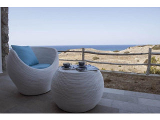 Ocean Blue Beachfront Apartment
