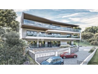 ROGOZNICA- TROSOBNI STAN NA 2.KATU , 40M OD MORA