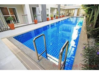 2 Bedroom Condo for sale in Pratumnak -..
