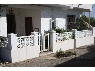 4 BEDROOOM GROUND FLOOR APARTMENT IN..