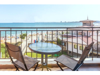 Beachfront studio apartment in Carina..