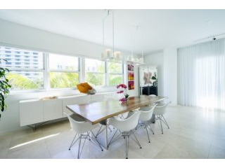 3 bedroom Flat For Sale: 6103 Aqua Av #..