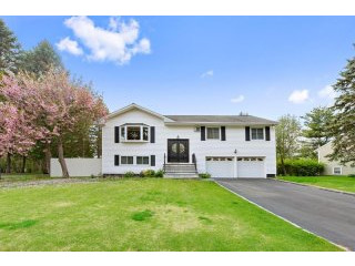 3 bedroom House For Sale: 2627 Farsund..
