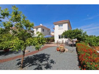 House Detached - For Sale - 3 Bedrooms