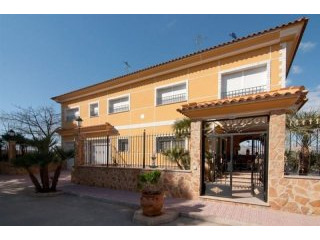 6 Bedrooms - Villa - Alicante - For Sale