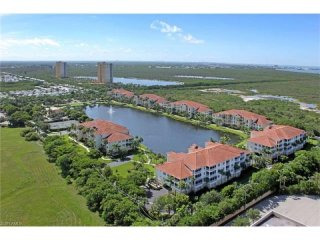 2 bedroom Condominium For Sale: Fort..