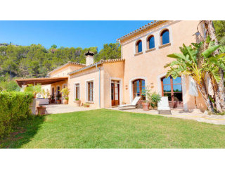 Magnificent finca with fabulous views..