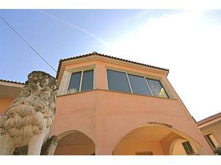 2 Bedrooms - Apartment - For Sale