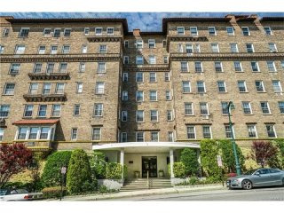 2 bedroom Commercial Property For Sale:..