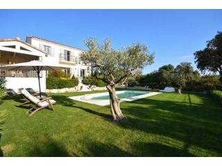 3 Bedroom Country House For Sale