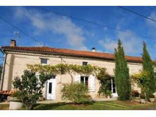 Lovely stone property in a great..