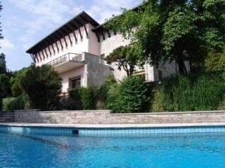 6 bedroom Villa For Sale: Belgirate, IT