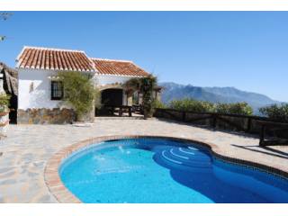 Country Houses for in Competa, Competa..