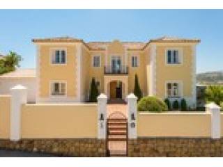 6 Bedrooms - Villa - Malaga - For Sale